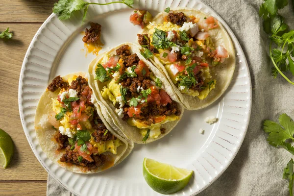 Huisgemaakte Chorizo Ontbijt Taco Met Pico Koriander — Stockfoto