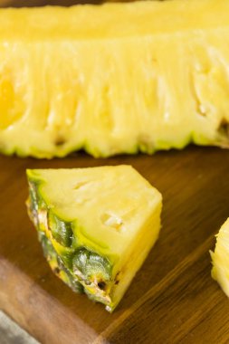 Çiğ Sarı Organik Piyango Dilimleri Yemeye Hazır