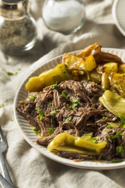 Ev yapımı kavrulmuş Mississippi Pot Kızartma biber, patates ile