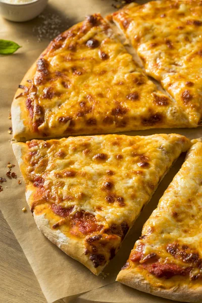Grasso Fatto Casa New York Pizza Formaggio Pronto Mangiare — Foto Stock