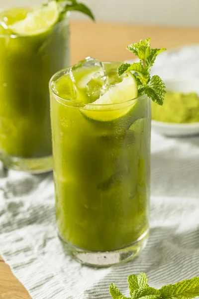 Freddo Verde Crudo Biologico Matcha Detox Con Lime Menta — Foto Stock