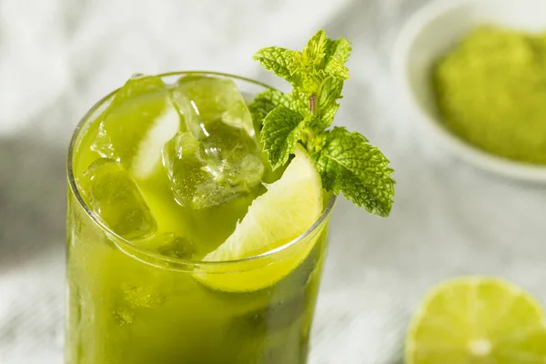 Surowe Zielone Matcha Organicznych Iced Herbaty Detox Cytryna Mięta — Zdjęcie stockowe