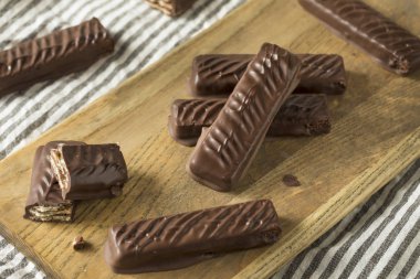 Tatlı ev yapımı süt çikolata çikolata karamel ile