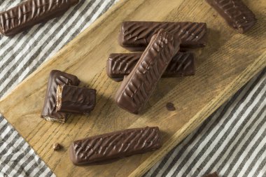 Tatlı ev yapımı süt çikolata çikolata karamel ile