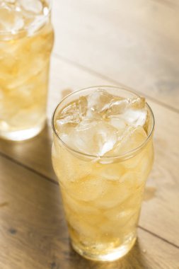Tatlı vanilya kremalı Soda buz ile yenileme