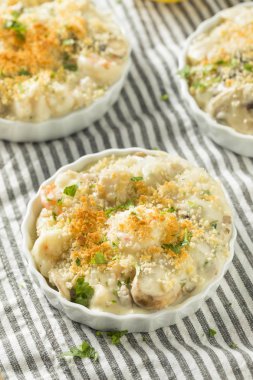 Pişmiş Coquilles St Jacques Scallops ve Shirmp meze