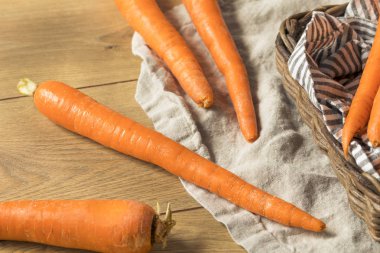 Ham organik portakal havuç hazır Cook için