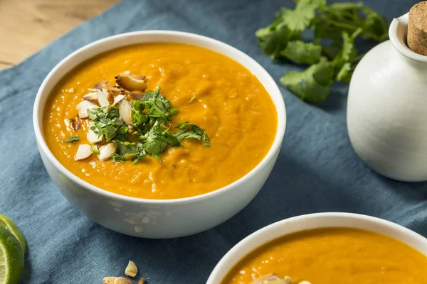 Soupe Patates Douces Thaïe Maison Avec Coriandre Amandes — Photo