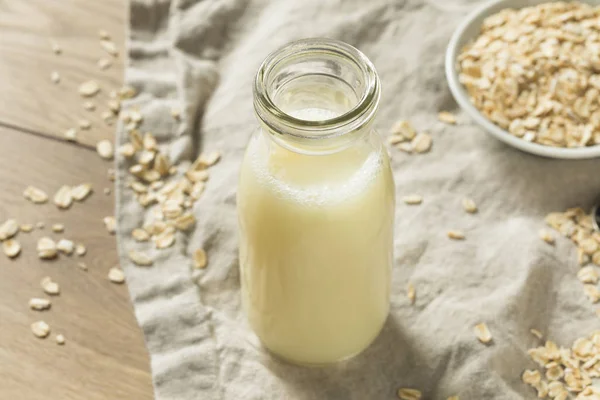 Mleko Ekologiczne Białe Owsa Szklance — Zdjęcie stockowe
