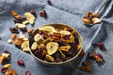 Kiraz ve muz ile organik Kuru meyve Trail Mix