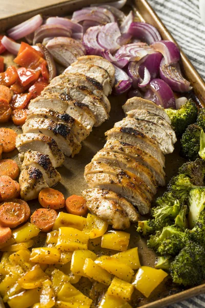 Ev yapımı Keto sac tava tavuk gökkuşağı sebzeli