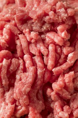 Organik ot beslenen yere kuzu eti hazır Cook için