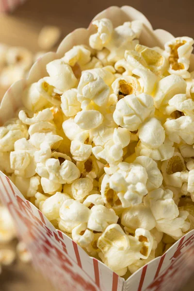 Classic Boterachtig Bioscoop Popcorn Met Zout Een Zak — Stockfoto