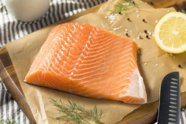 Hazır yemek için ham organik Atlantik somon fileto