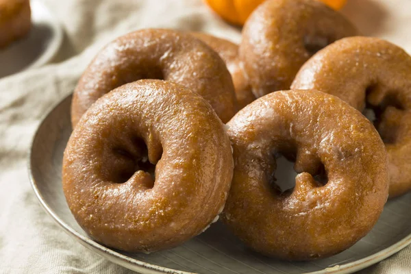 Hemmagjord Pumpkin Spice Donuts Redo Att Äta — Stockfoto