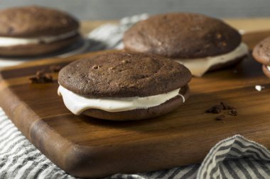 Ev yapımı çikolata Whoopie Pasta krema dolgulu