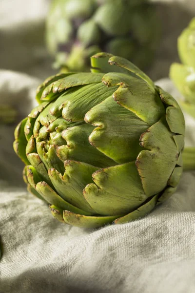 Rauwe Biologische Groene Artisjokken Ready Cook — Stockfoto