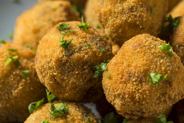 Fritto Fatto Casa Bitterballen Olandese Con Senape Piccante — Foto Stock