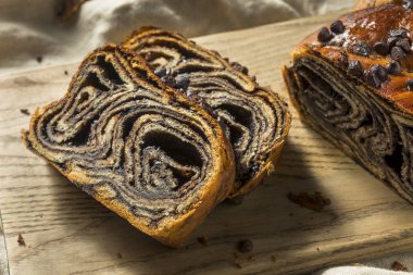 Ev Yapımı Tatlı Çikolatalı Babka Ekmeği Yemeye Hazır