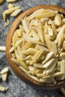 Ham organik Slivered badem yemeye hazır