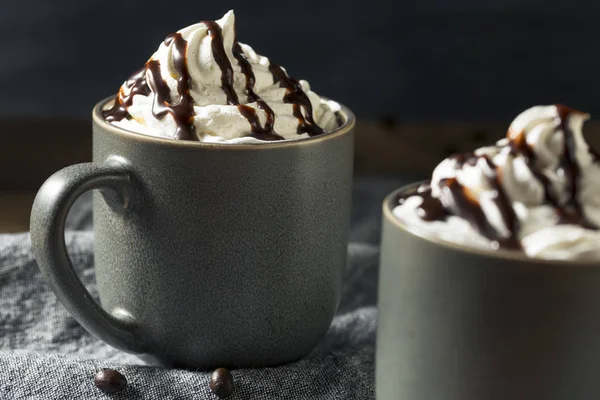 Warme Mokka Iced Koffie Met Slagroom — Stockfoto