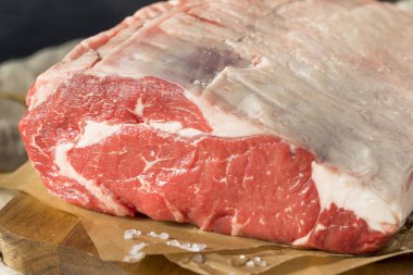 Ham Grassfed kemiksiz kaburga sığır eti kızartma hazır Cook için