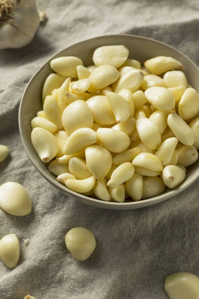 Rauwe Biologische Peel Knoflookteentjes Voor Het Koken — Stockfoto