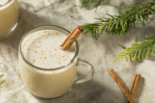 Hemmagjord Puerto Rican Coquito Äggtoddy För Semester — Stockfoto