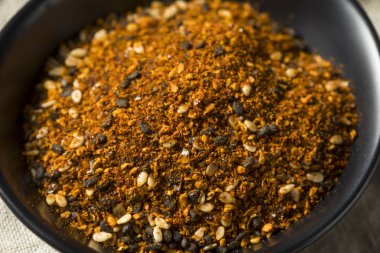 Organik Japonca yedi Shichimi bir kabın içinde baharat