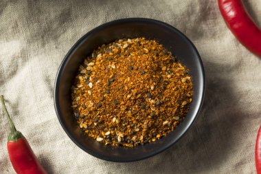 Organik Japonca yedi Shichimi bir kabın içinde baharat