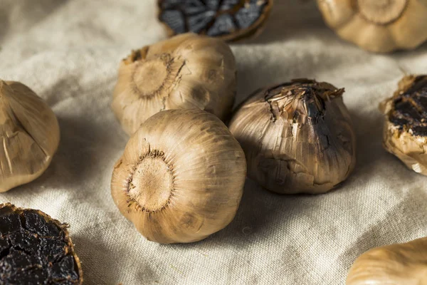 Organic Fermented Black Garlic Ready Cook — Stock Photo, Image