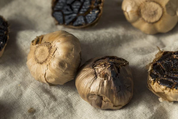 Organic Fermented Black Garlic Ready Cook — Stock Photo, Image