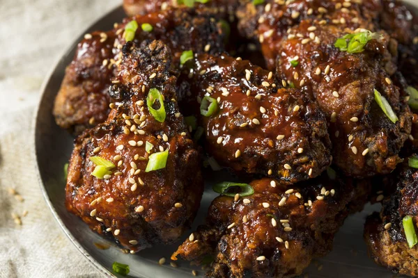 Alas Pollo Coreanas Picantes Caseras Con Semillas Sésamo —  Fotos de Stock