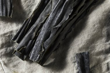 Kurutulmuş organik Japon Kombu deniz yosunu hazır Cook ile