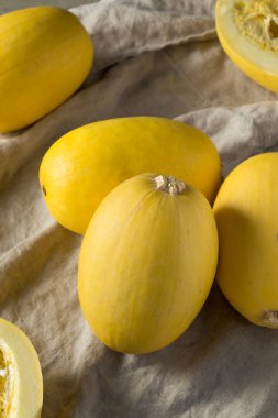 Ham organik sarı spagetti kış kabak hazır Cook için