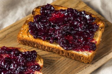 Organik ev yapımı yaban mersini Huckleberry korur tost