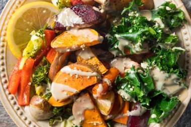 Tahin sosu ile organik Vegan Vejetaryen Buda kase pişmiş