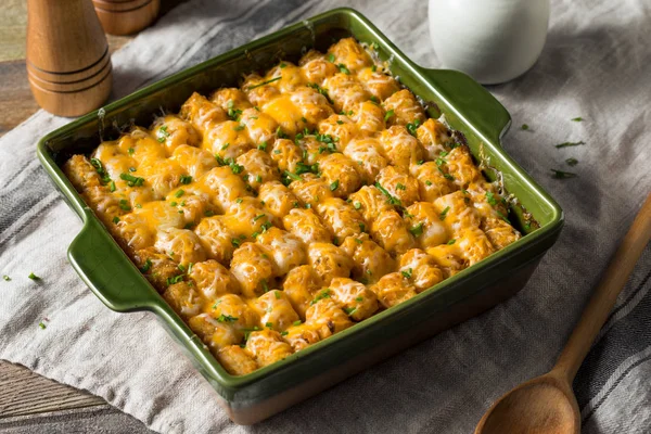 Caçarola Caseira Tater Tot Hotdish Com Carne Queijo — Fotografia de Stock