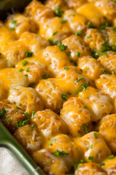 Hausgemachte Tater Tot Hotdish Auflauf Mit Rindfleisch Und Käse — Stockfoto