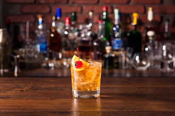 Refrescante Bourbon Old Fashioned Cocktail Bar — Fotografia de Stock