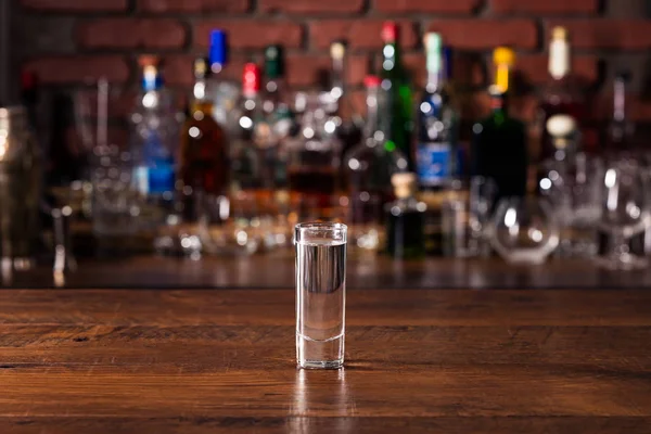 Uppfriskande Vodka Shot Glas Bar — Stockfoto