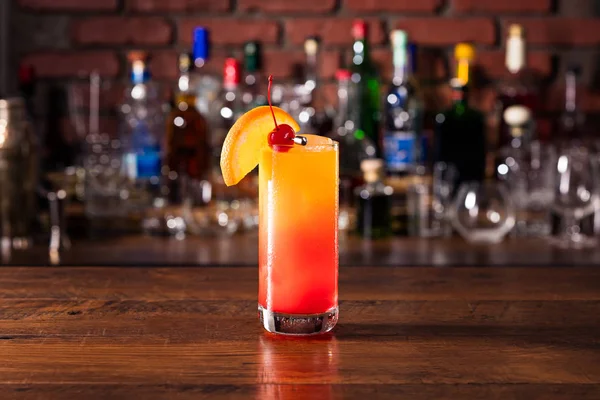 Erfrischender Tequila Sonnenaufgang Cocktail Der Bar — Stockfoto