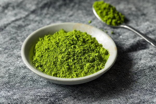 Органічні Зелений Чай Matcha Борошно Мисці — стокове фото