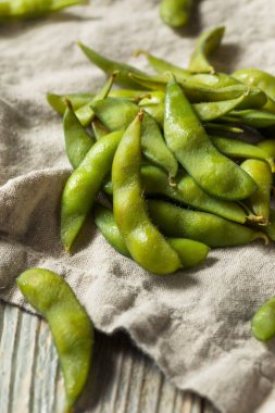 Yemeye hazır çiğ yeşil organik Edamame soya fasulye