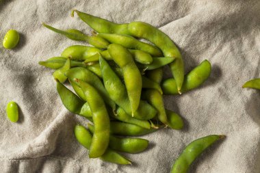 Yemeye hazır çiğ yeşil organik Edamame soya fasulye