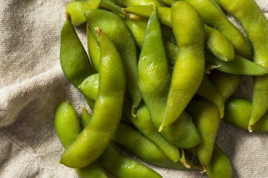 Yemeye hazır çiğ yeşil organik Edamame soya fasulye