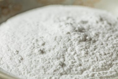 Bir kase kuru organik Tartar kremi baharat