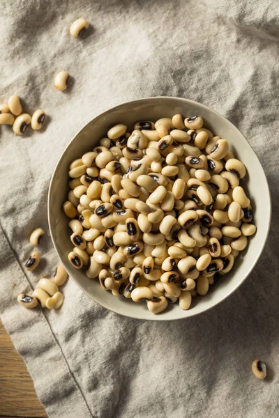 Guisantes de ojos negros frescos orgánicos crudos — Foto de Stock