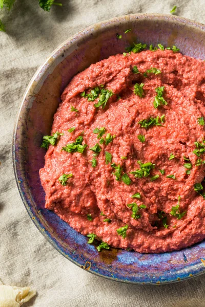 Hummus de beterraba vermelha caseiro — Fotografia de Stock