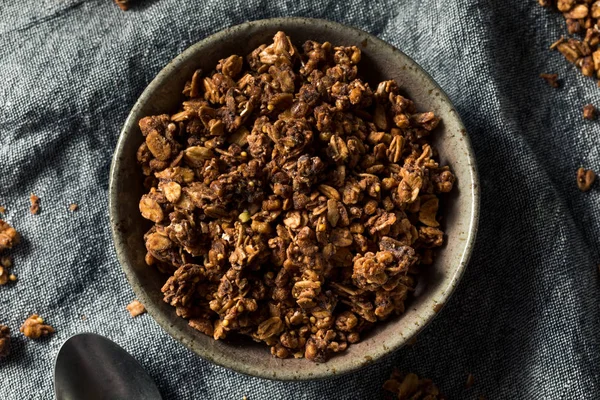 Hemgjord choklad Granola i en skål — Stockfoto
